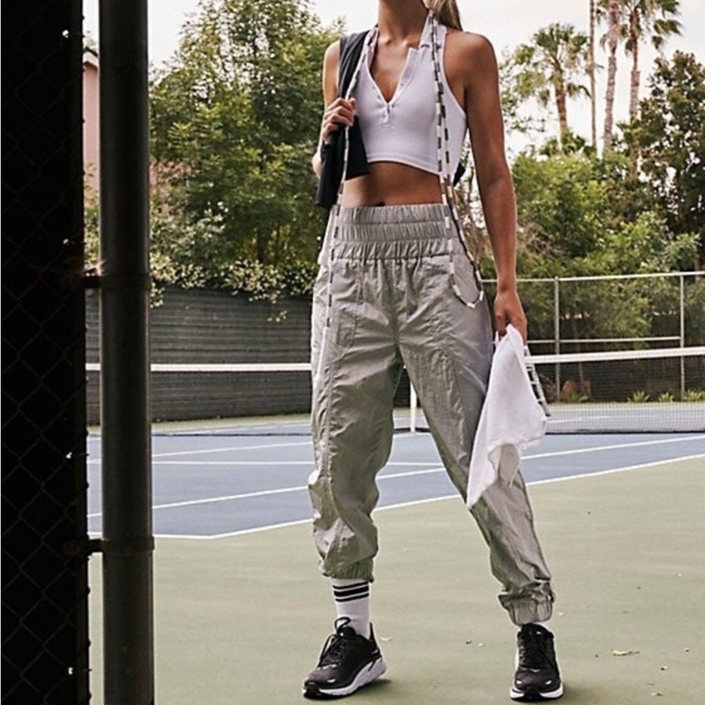 Free People Movement ✨NEW✨ without tag The Way Home Joggers label has slash mark